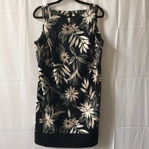 Cute summer dress! Great for office! Size 16